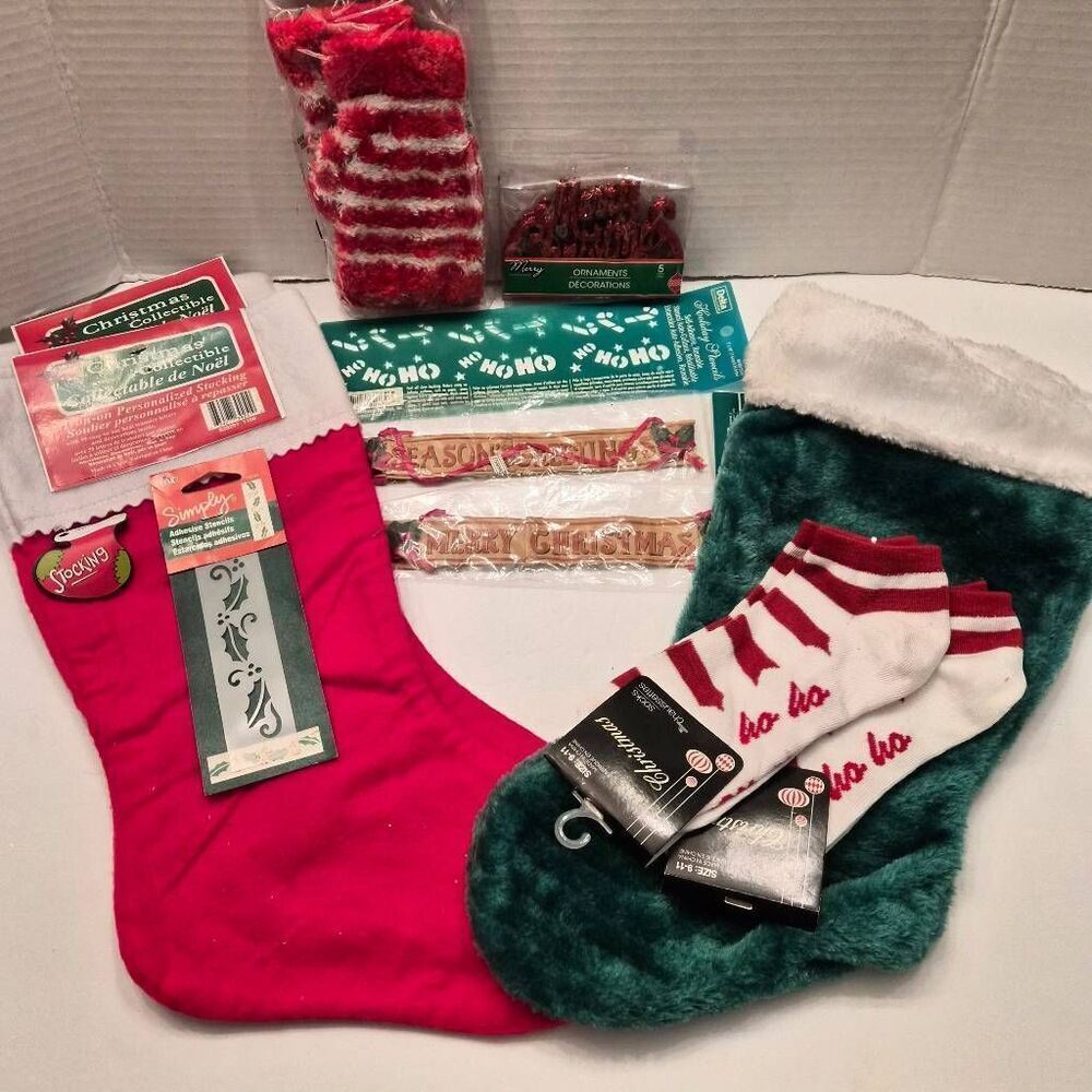 NWT Christmas X-Mas Holiday Stocking Decor Bundle Stencils Socks & Gloves